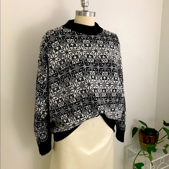 True Vintage Black and White Mock Turtleneck Sweater - Picture 1 of 7